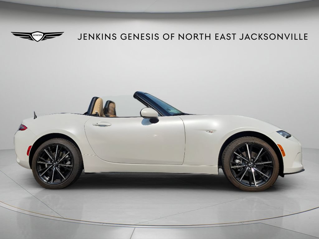 Used 2025 MAZDA MX-5 Miata Grand Touring RWD image 4