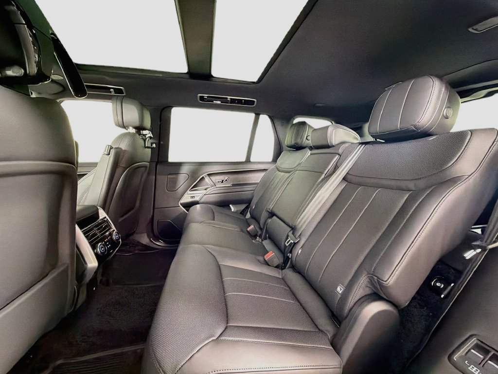 New 2026 Land Rover Range Rover Long Wheelbase SE AWD/4WD image 26