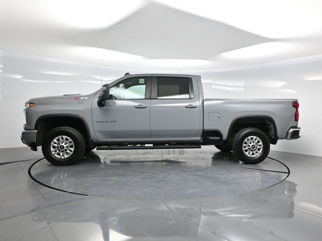Used 2024 Chevrolet Silverado 2500 LT w/ Convenience Package image 45