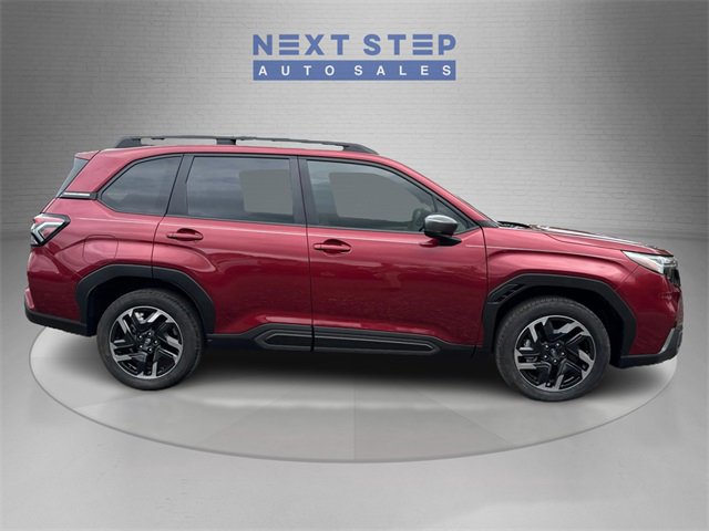 Used 2025 Subaru Forester Limited image 9