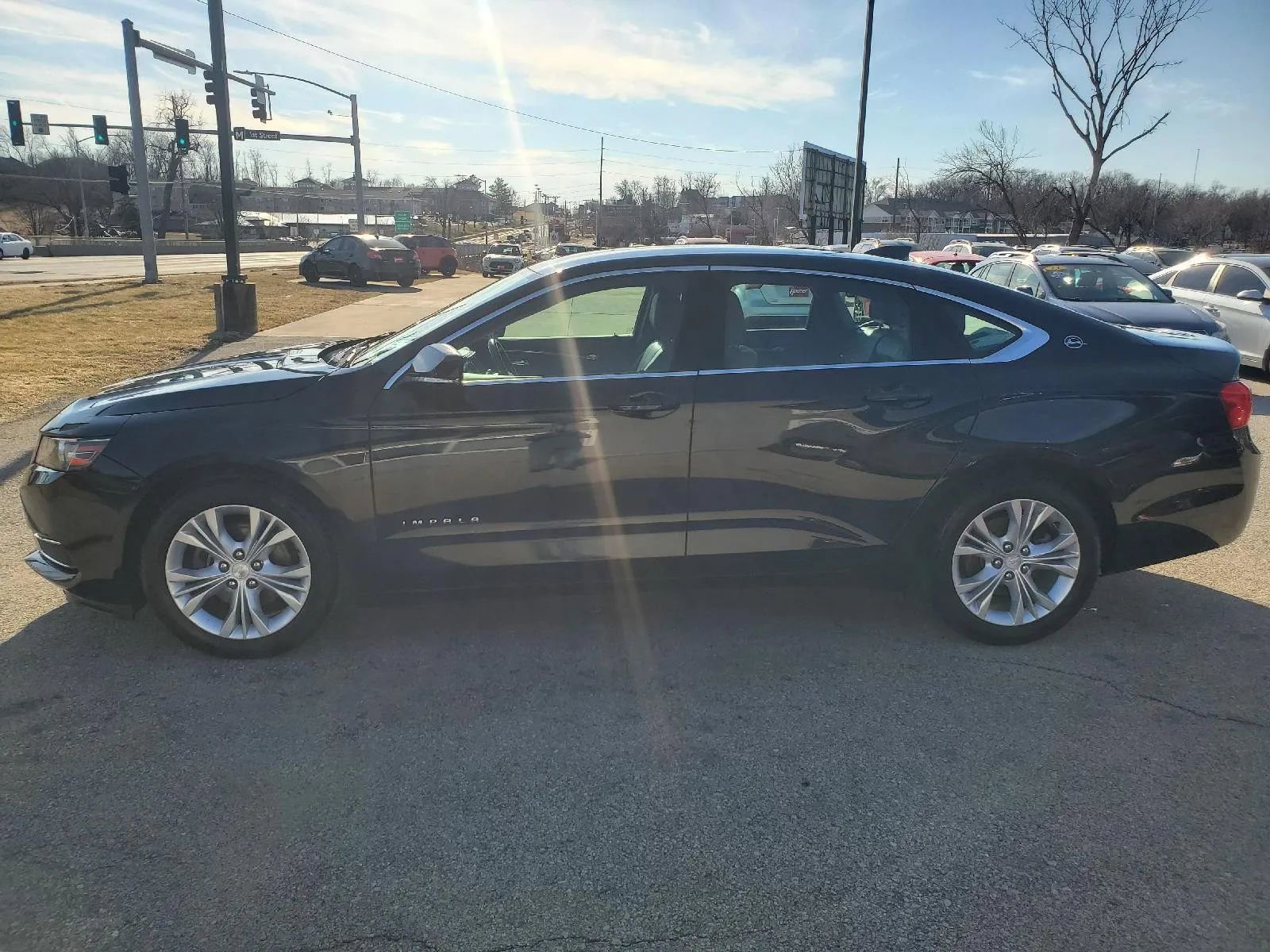 Used 2015 Chevrolet Impala LT w/ Convenience Package image 8