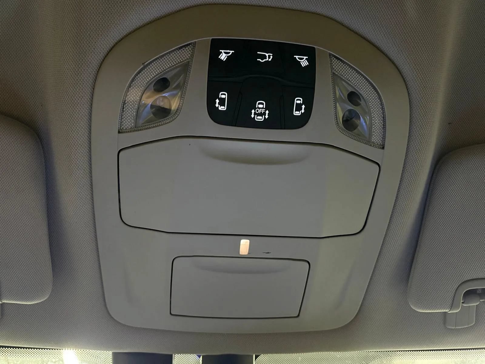 Used 2017 Chrysler Pacifica Touring-L Plus w/ Advanced Safetytec Group FWD image 35
