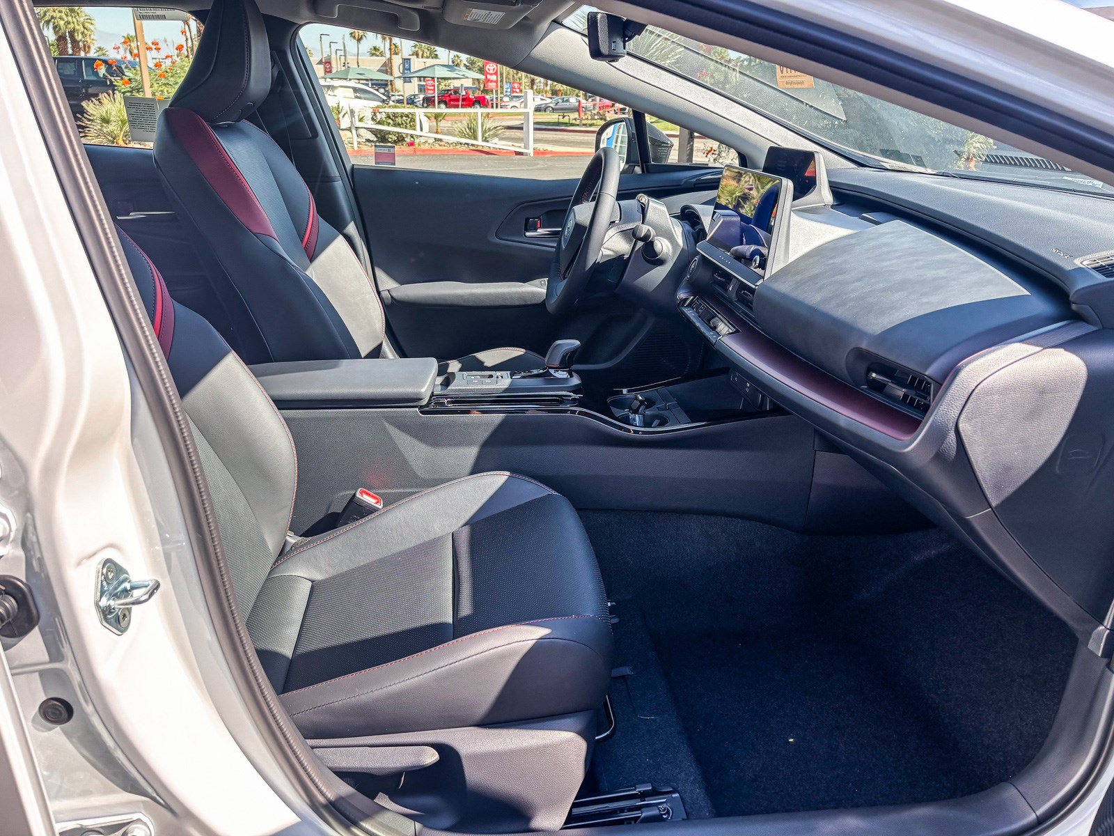 New 2026 Toyota Prius Plug-In Hybrid FWD image 18