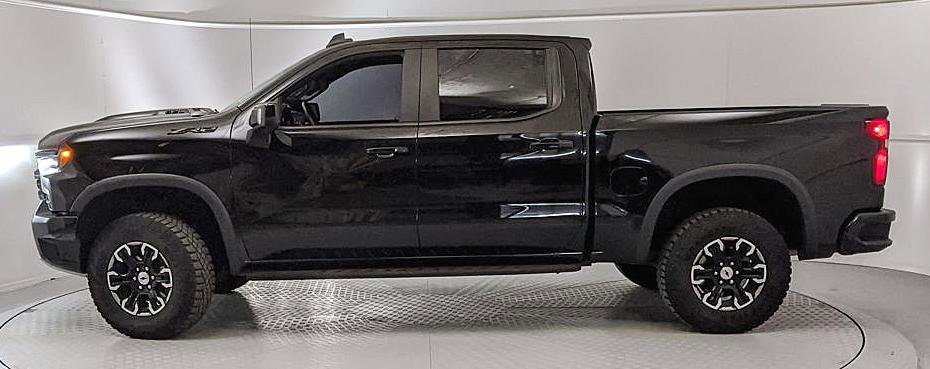 Used 2024 Chevrolet Silverado 1500 ZR2 w/ Technology Package image 5