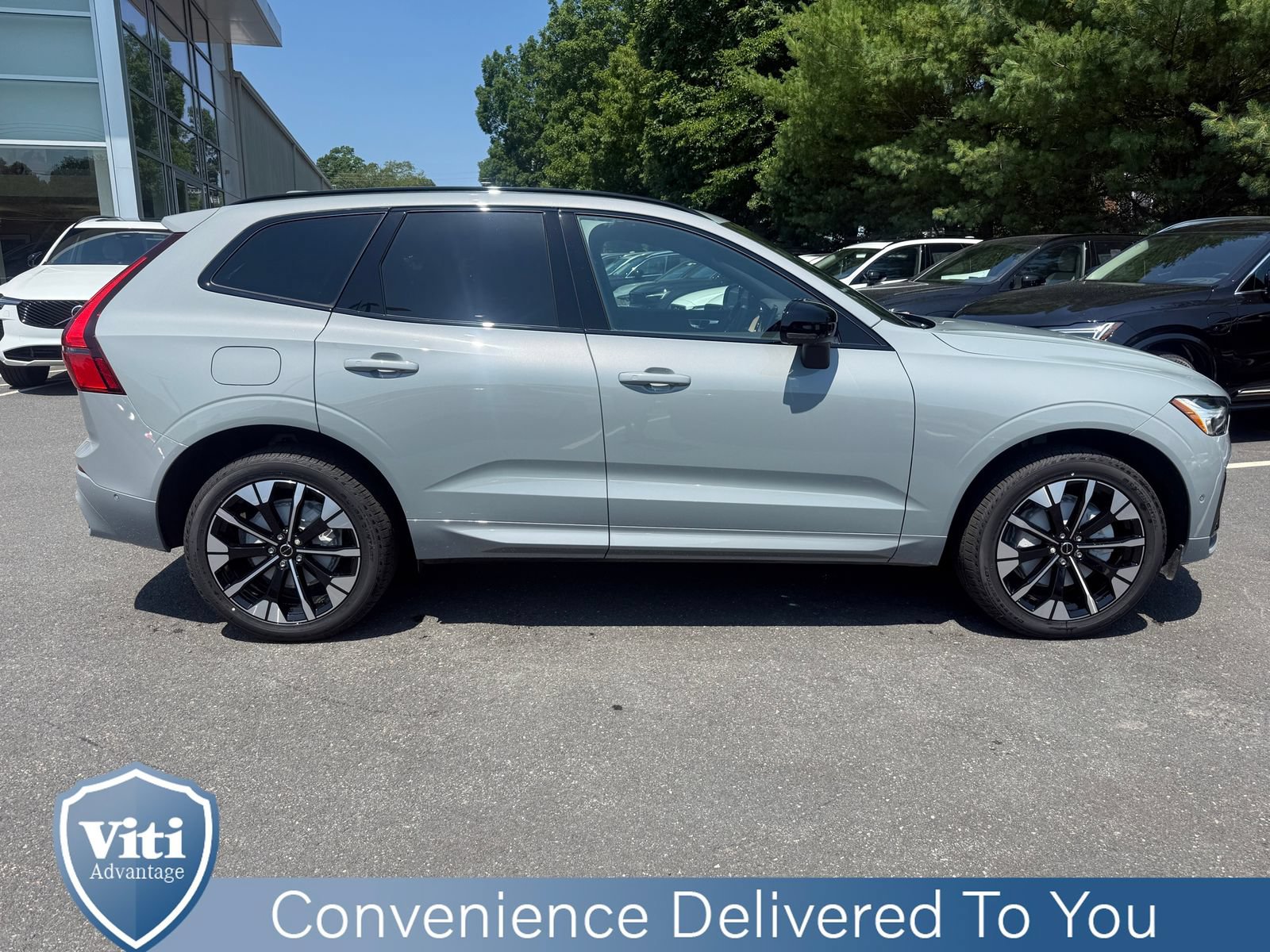 New 2026 Volvo XC60 B5 Plus w/ Protection Package Premier AWD/4WD image 9