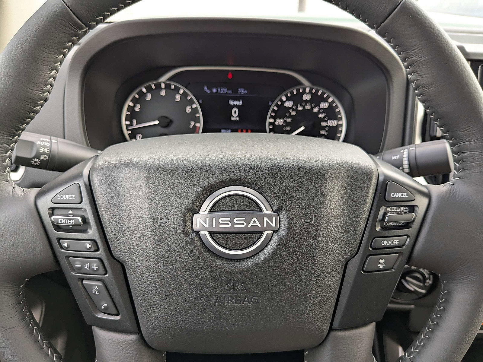 New 2026 Nissan Frontier SV w/ SV Convenience Package AWD/4WD image 9