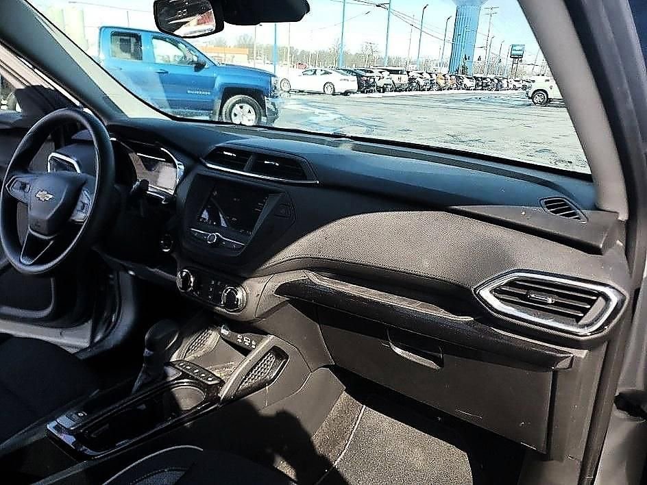 Used 2023 Chevrolet TrailBlazer LT image 25