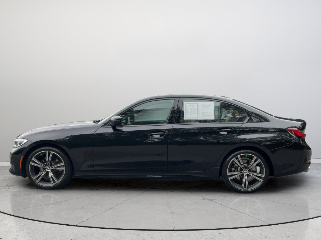 Used 2022 BMW 330i Sedan w/ Driving Assistance Package RWD image 9