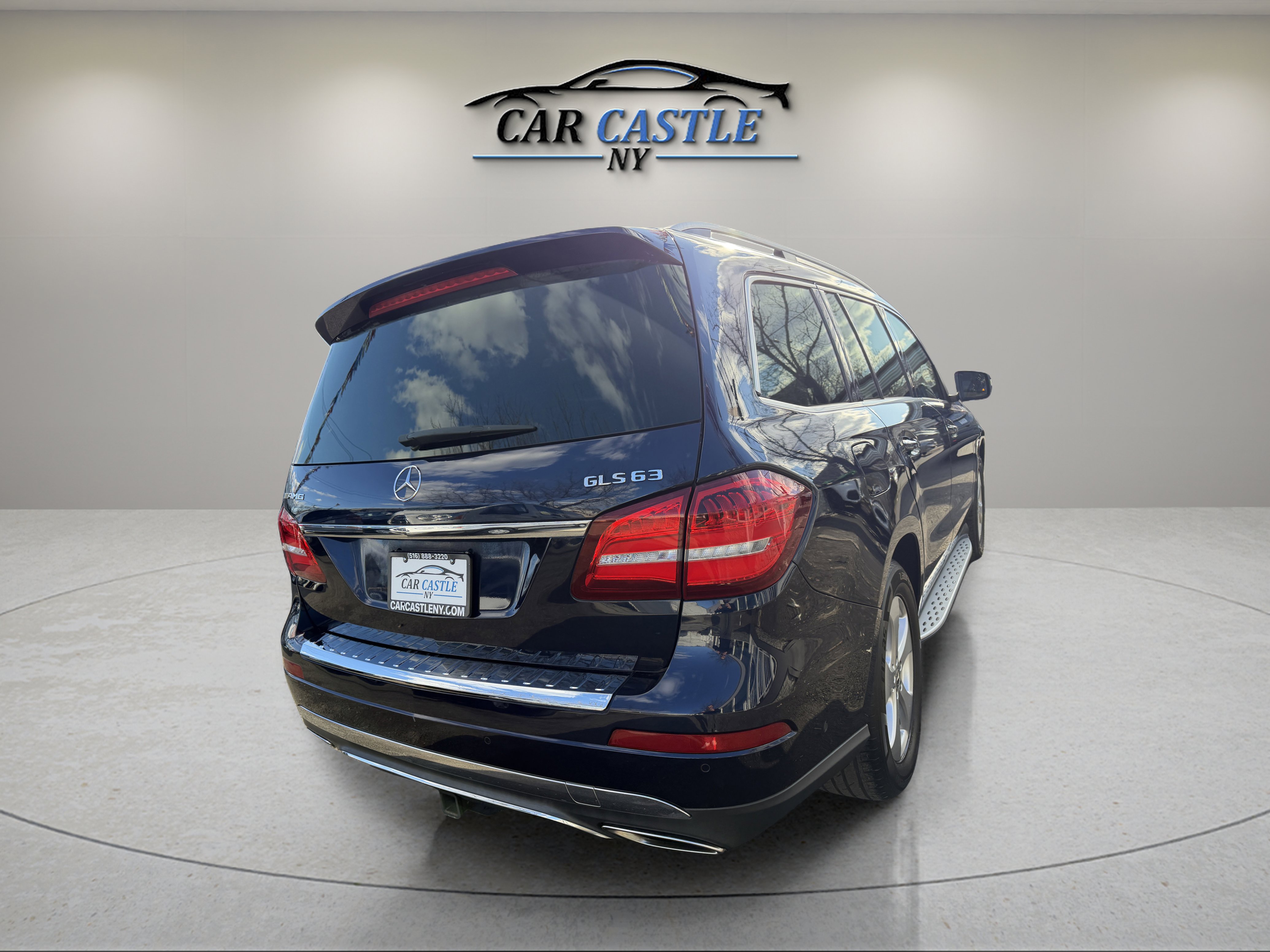 Used 2018 Mercedes-Benz GLS 450 4MATIC w/ Premium Package image 9