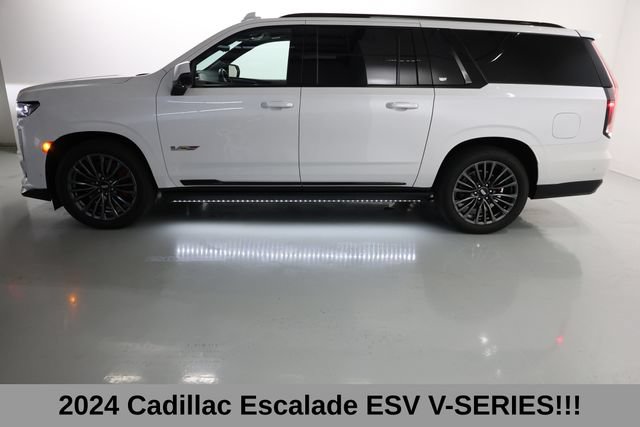 Used 2024 Cadillac Escalade ESV V w/ Heavy-Duty Trailer Package AWD/4WD image 10