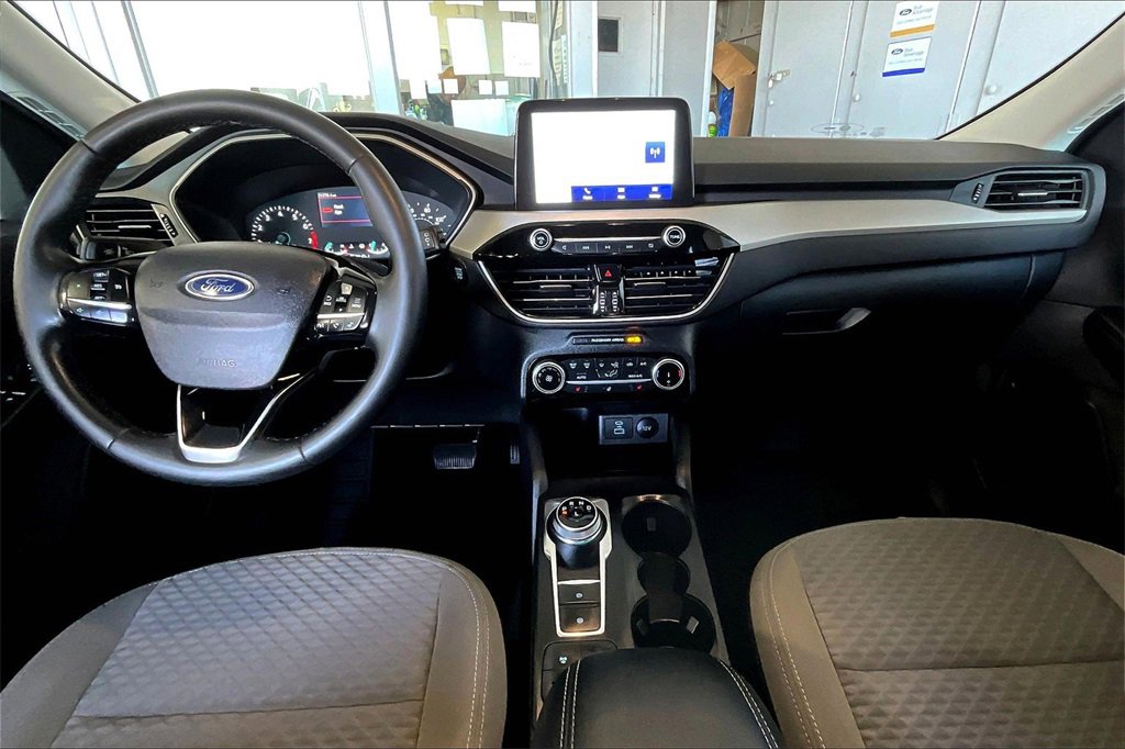 Certified 2022 Ford Escape SE w/ Cold Weather Package image 15