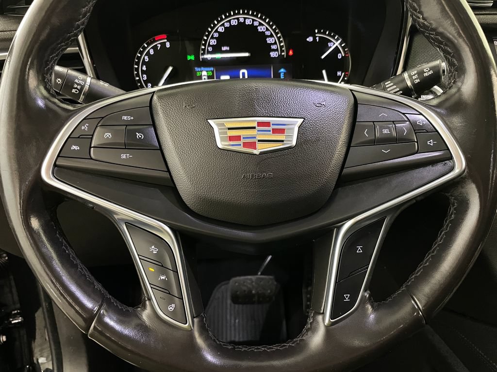 Used 2018 Cadillac XT5 Luxury w/ Driver Awareness Package AWD/4WD image 19