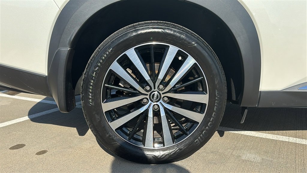 Used 2024 Nissan Pathfinder Platinum FWD image 18