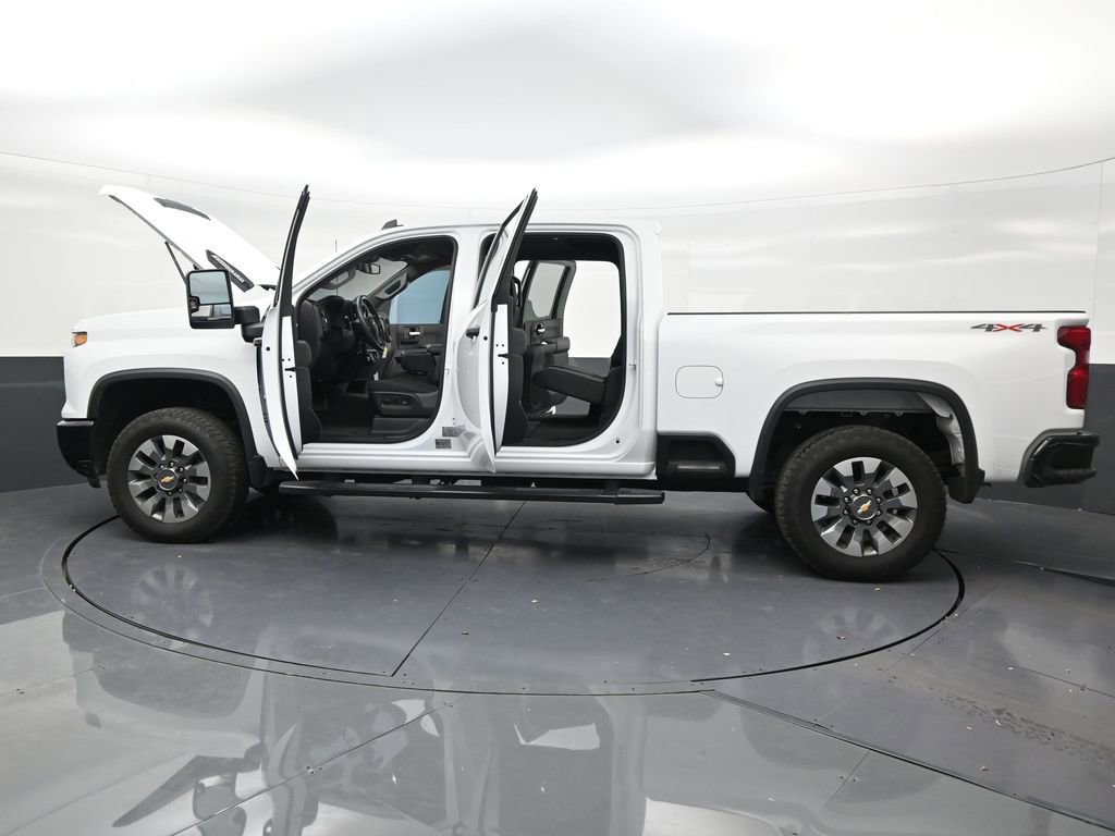 Used 2025 Chevrolet Silverado 2500 Custom w/ Custom Value Package AWD/4WD image 30