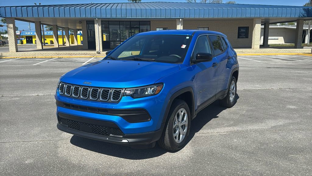Used 2024 Jeep Compass Sport image 1