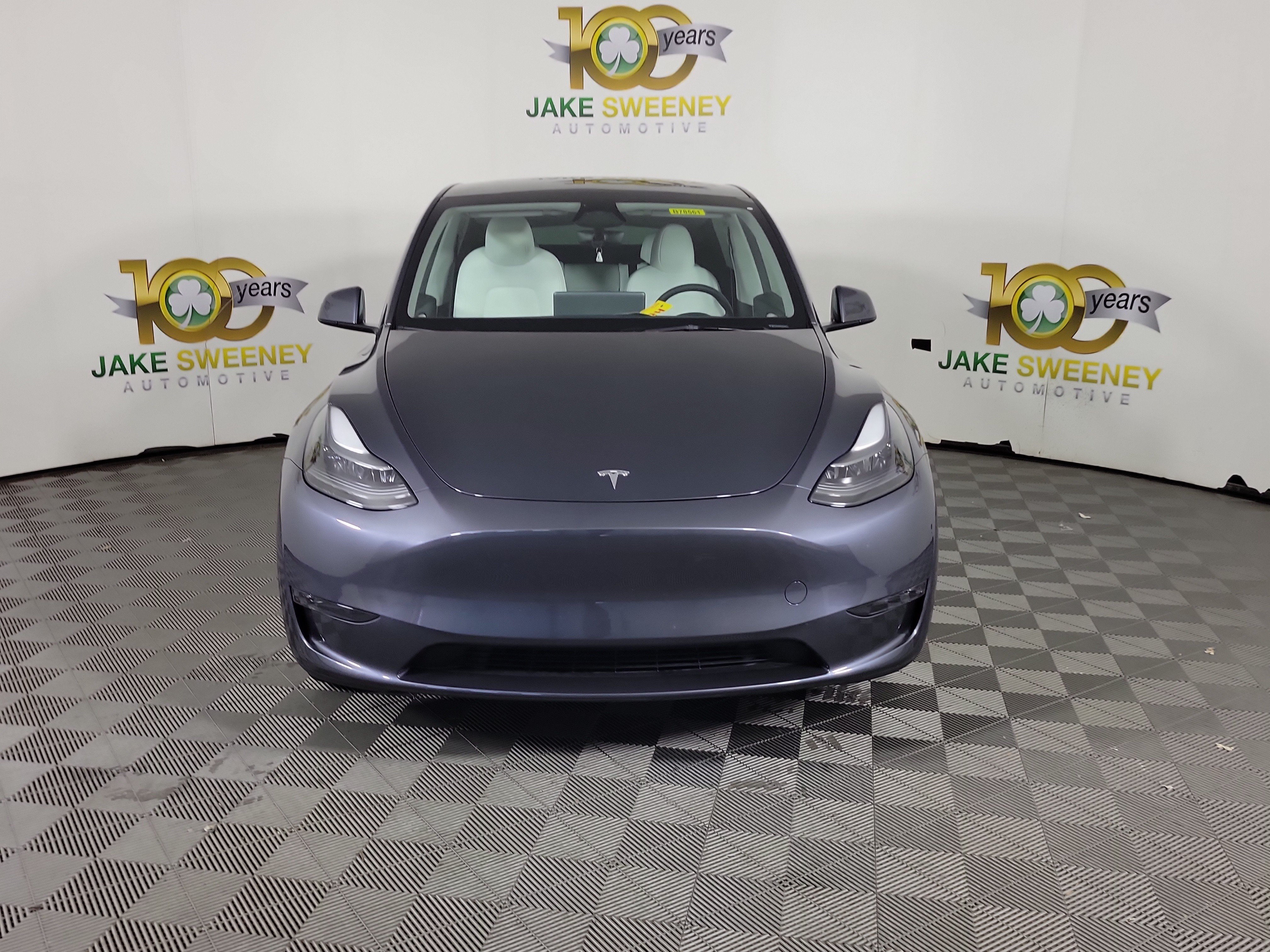 Used 2023 Tesla Model Y Long Range AWD/4WD image 2