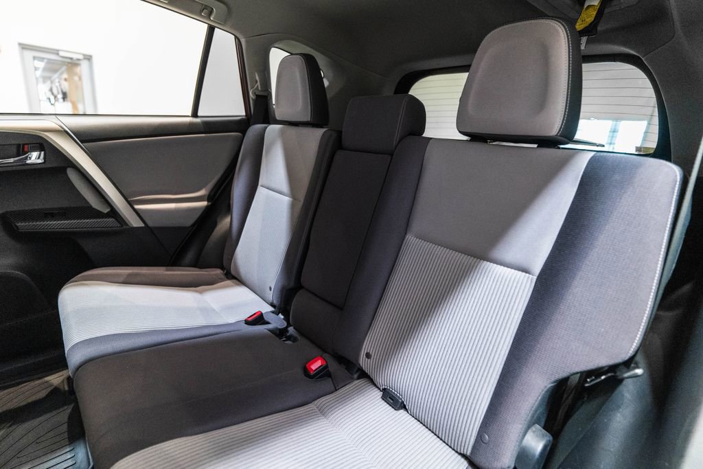 Used 2014 Toyota RAV4 XLE FWD image 30