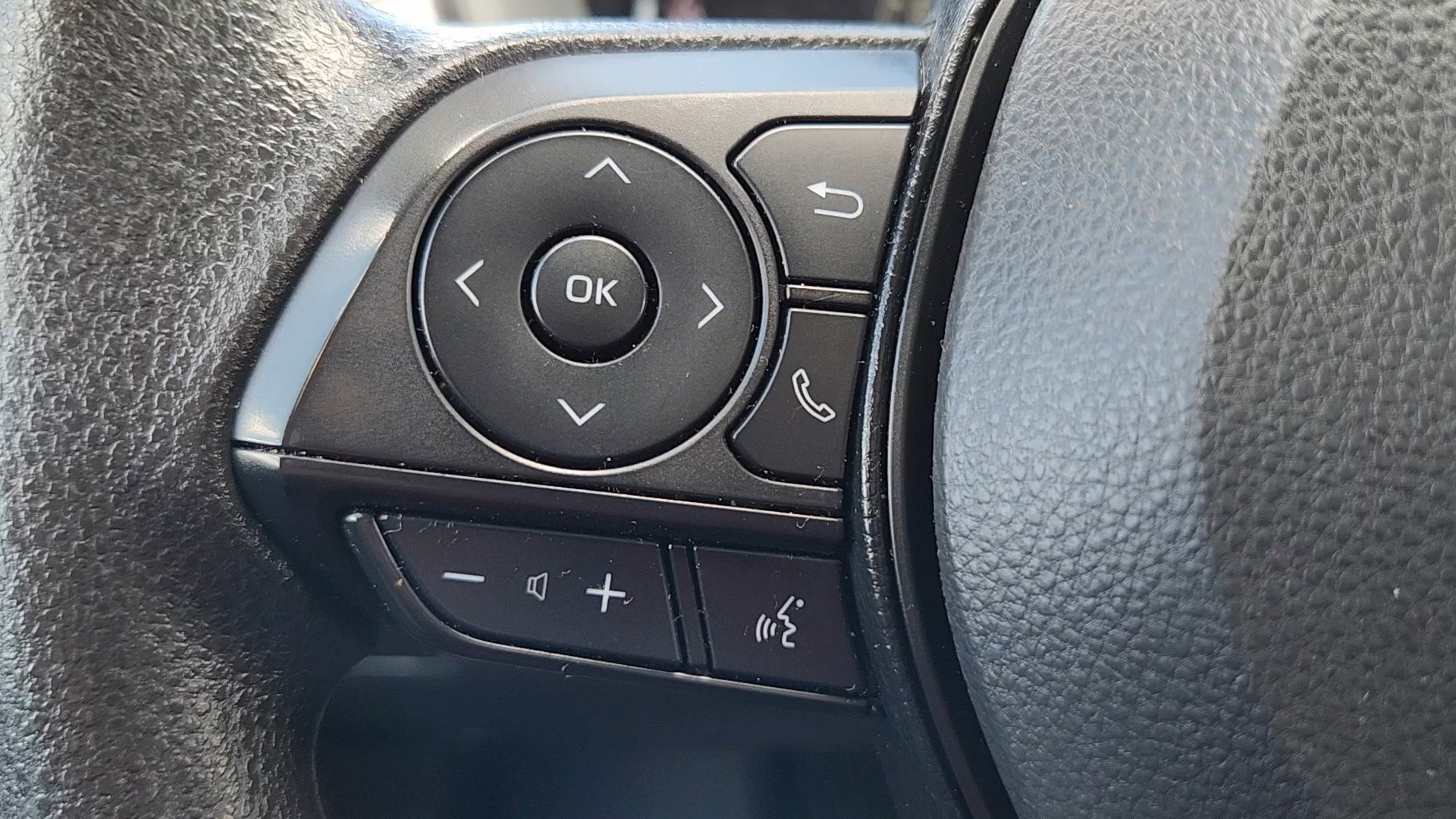 Certified 2025 Toyota RAV4 XLE AWD/4WD image 11