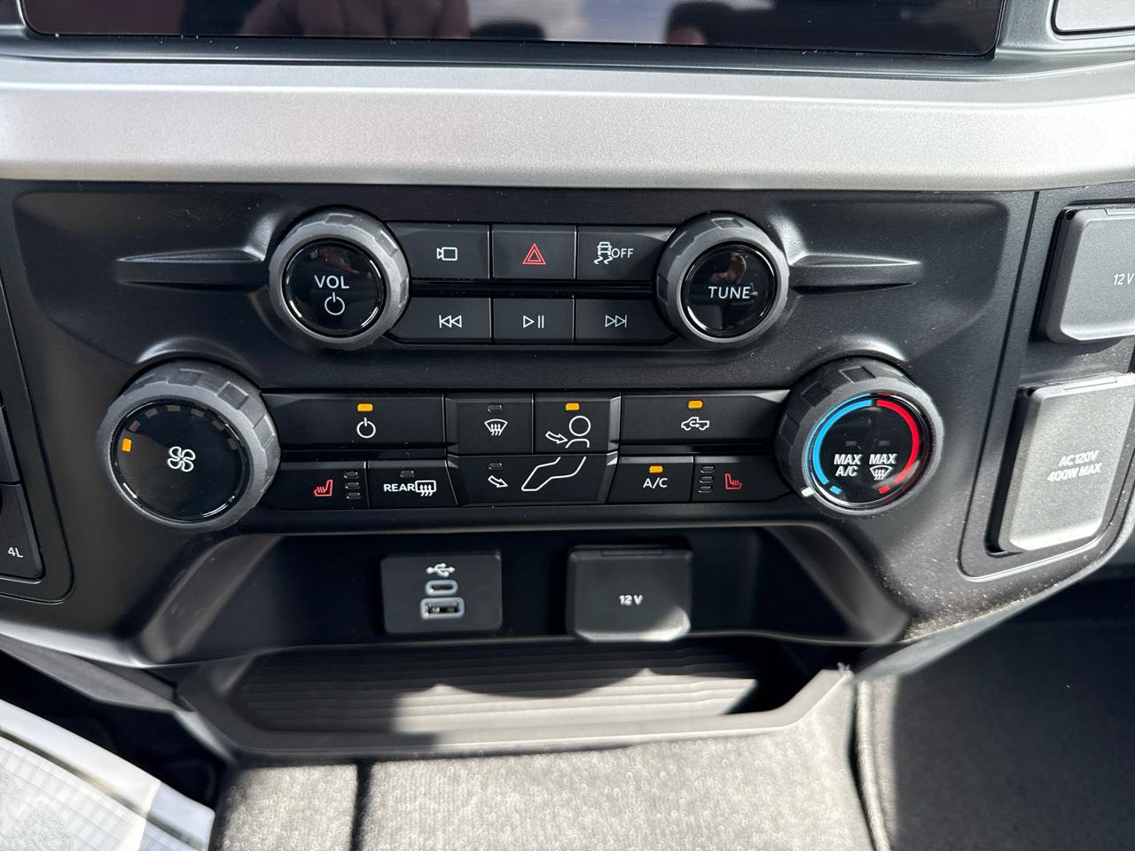 New 2026 Ford F250 XLT w/ XLT Premium Package AWD/4WD image 42