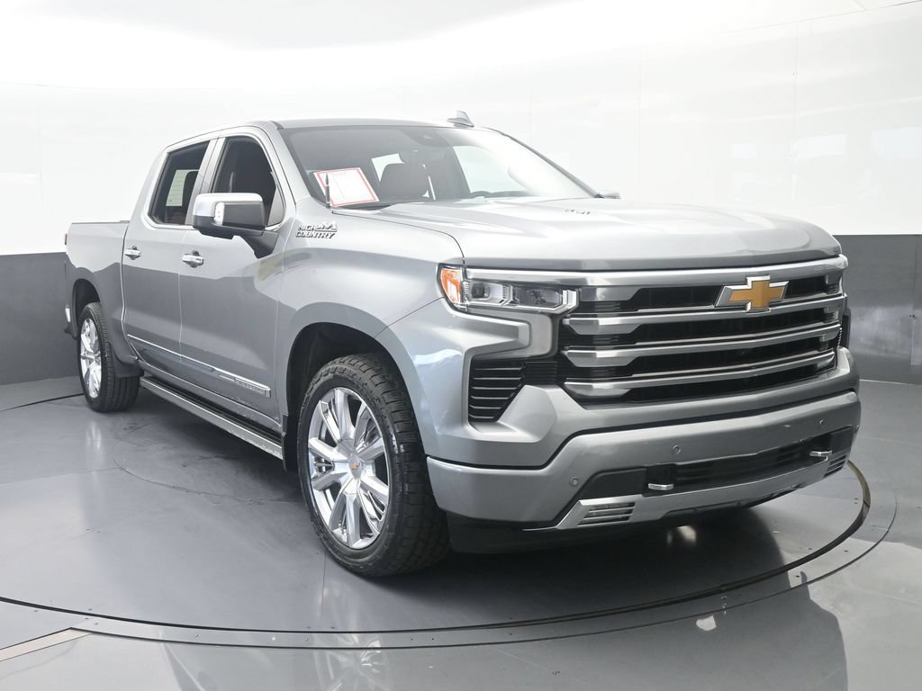 Used 2024 Chevrolet Silverado 1500 High Country w/ Technology Package AWD/4WD image 9