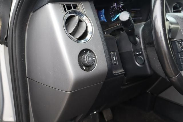 Used 2015 Ford Expedition EL Platinum RWD image 25