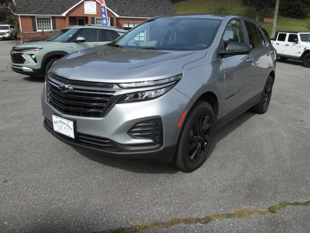 Used 2023 Chevrolet Equinox LS w/ LS Convenience Package AWD/4WD image 1