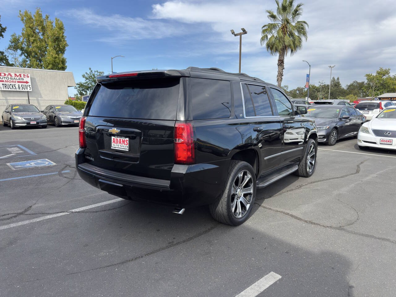 Used 2015 Chevrolet Tahoe LT RWD image 3