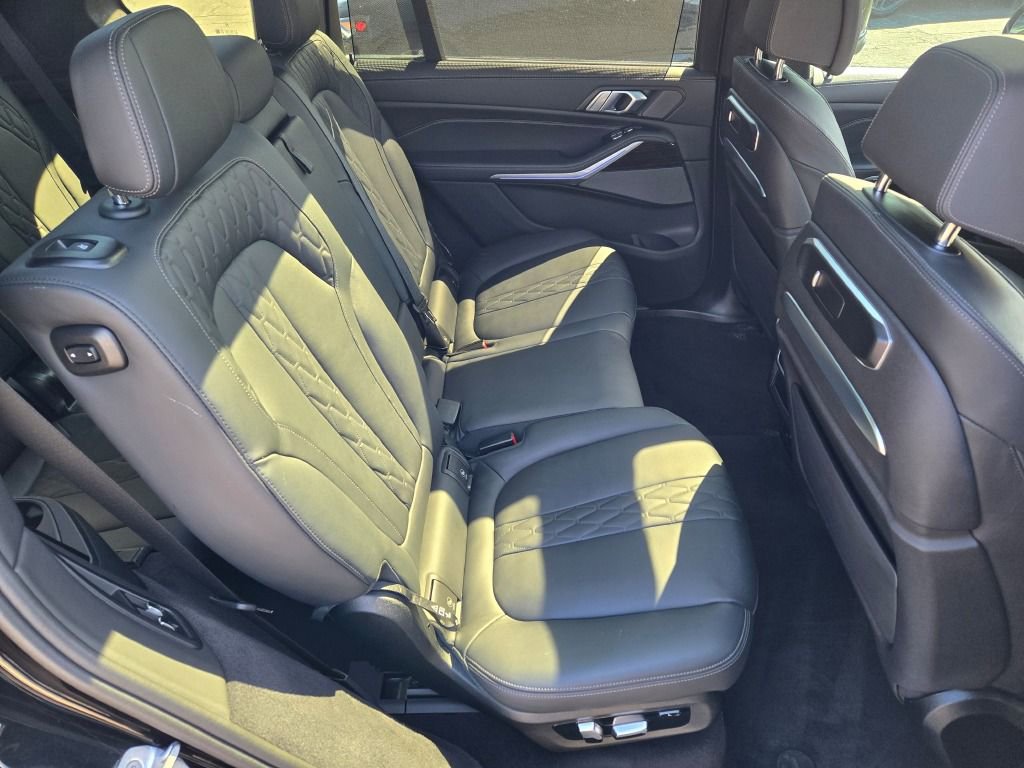 Used 2024 BMW X7 M60i w/ Executive Package AWD/4WD image 15