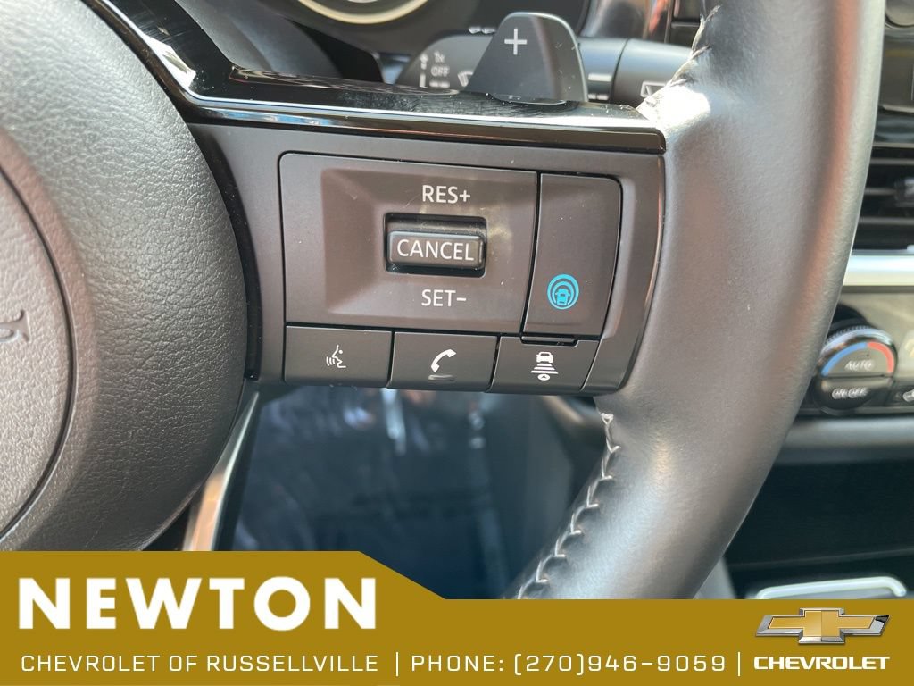 Used 2025 Nissan Pathfinder SL AWD/4WD image 15