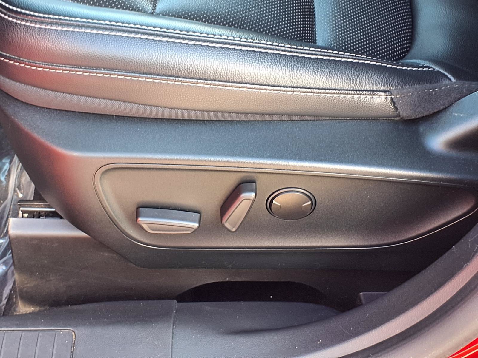 Used 2022 Ford Escape SEL AWD/4WD image 4