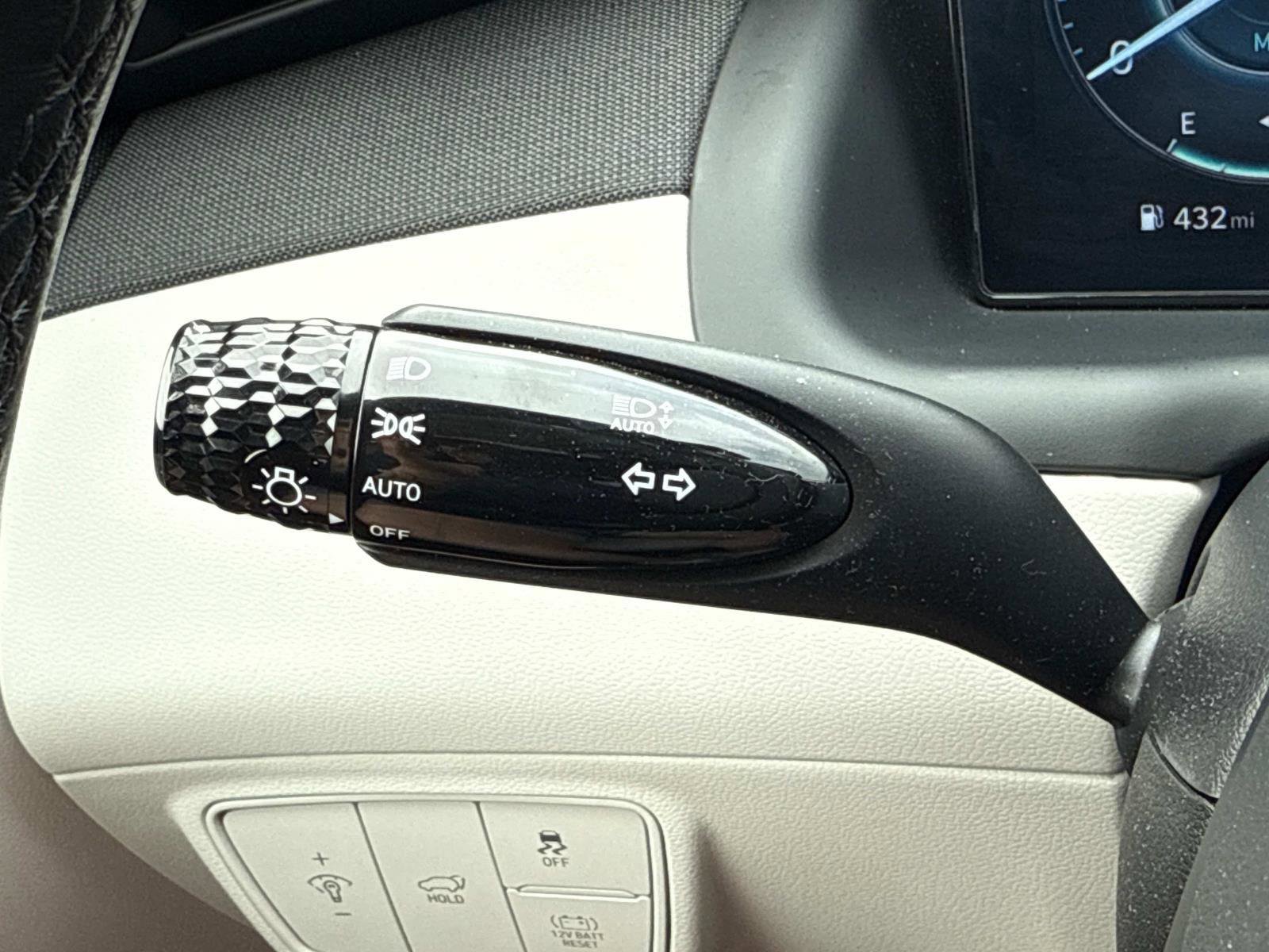 Used 2024 Hyundai Tucson Limited image 10