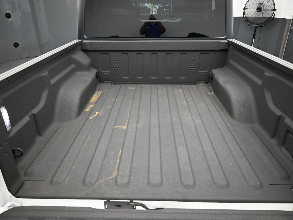 Used 2024 Jeep Gladiator Willys image 42