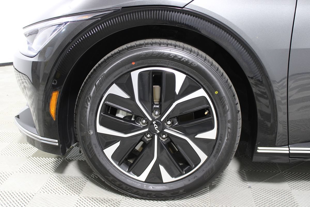 Used 2024 Kia EV6 Wind w/ Wind Technology Package RWD image 27