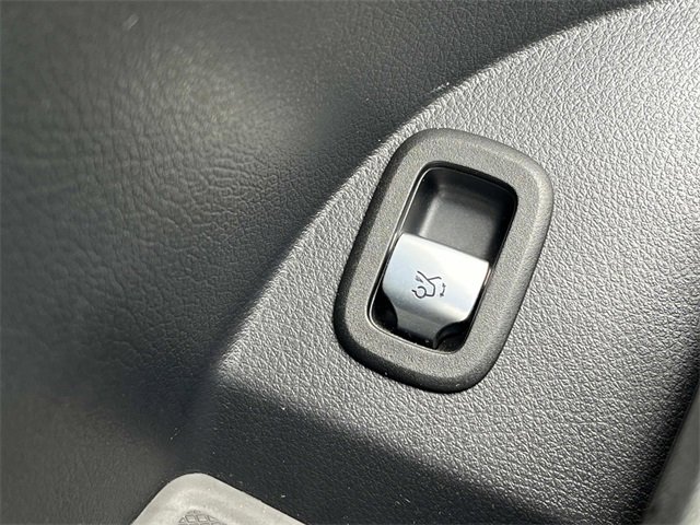 Used 2024 Mercedes-Benz GLC 300 image 30