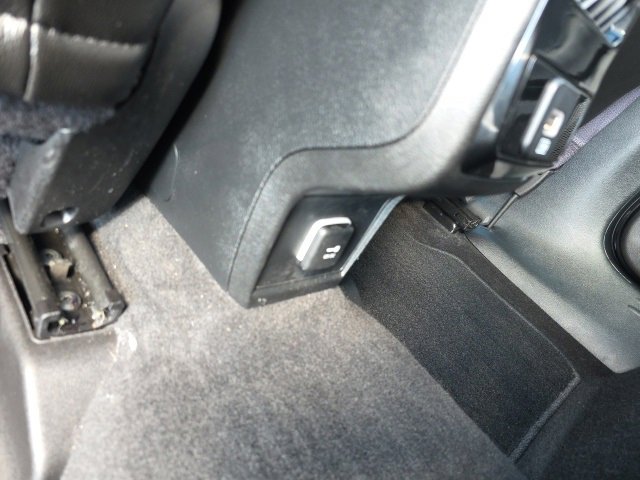 Used 2024 Jeep Compass Limited w/ High Altitude Package image 40