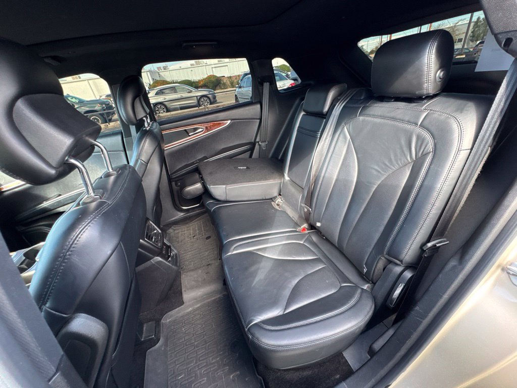 Used 2017 Lincoln MKX Select w/ Select Plus Package AWD/4WD image 15