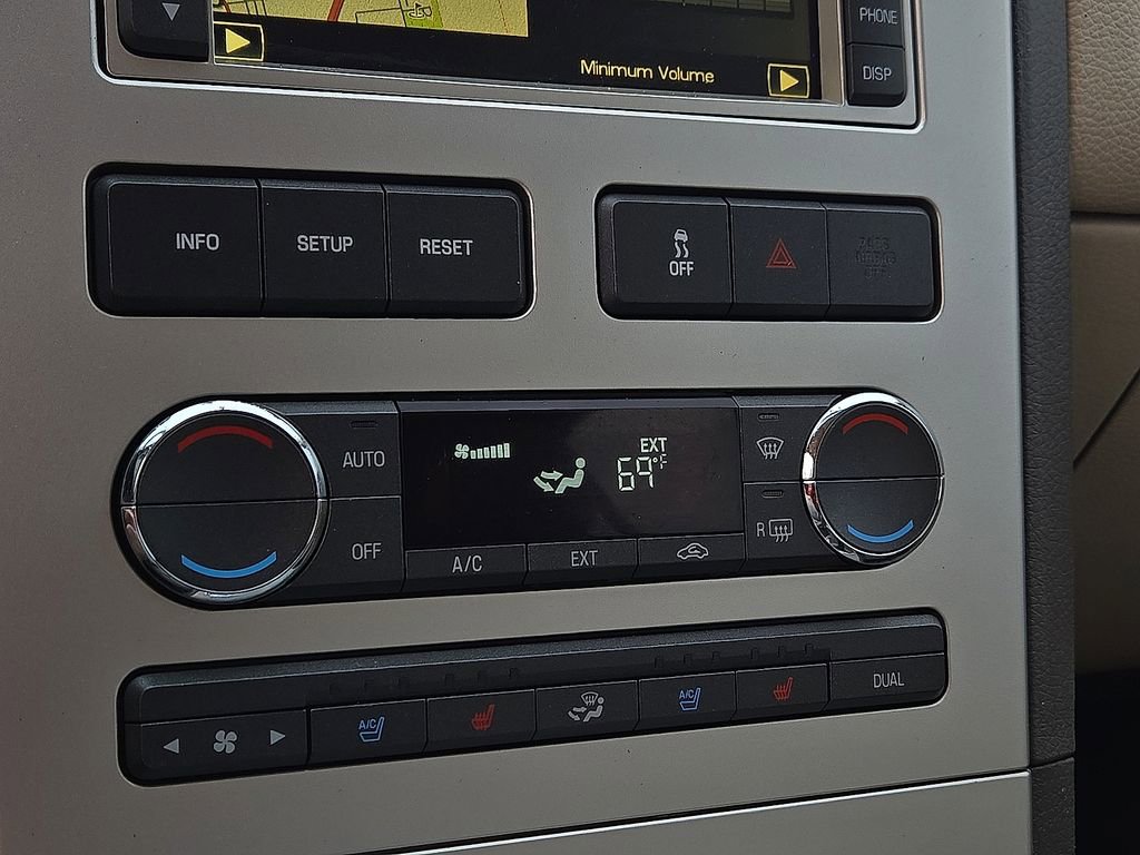 Used 2010 Lincoln MKX Base image 14