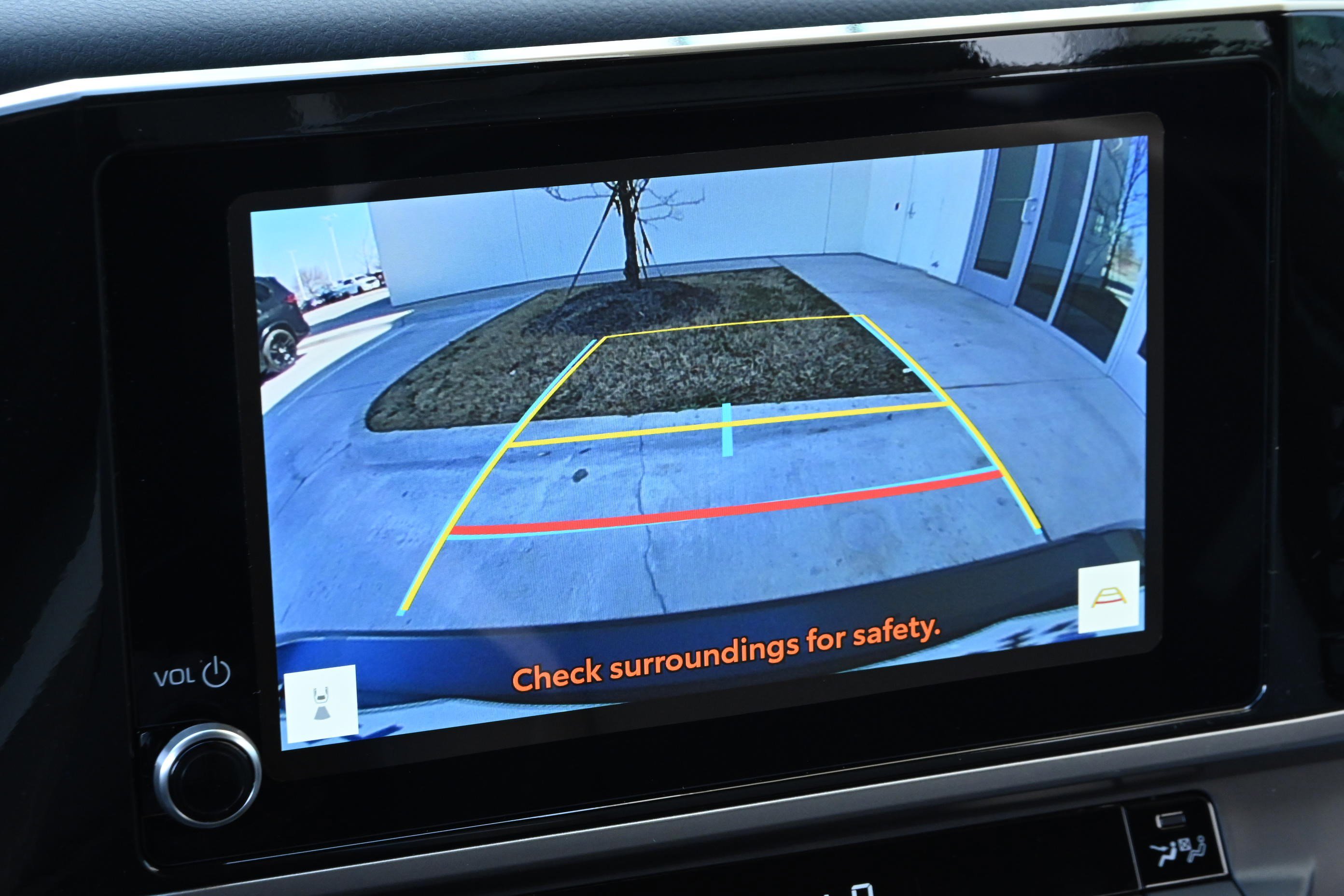 Used 2025 Toyota Camry SE image 15