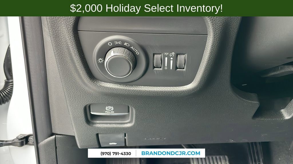 New 2025 Jeep Grand Cherokee Laredo image 13