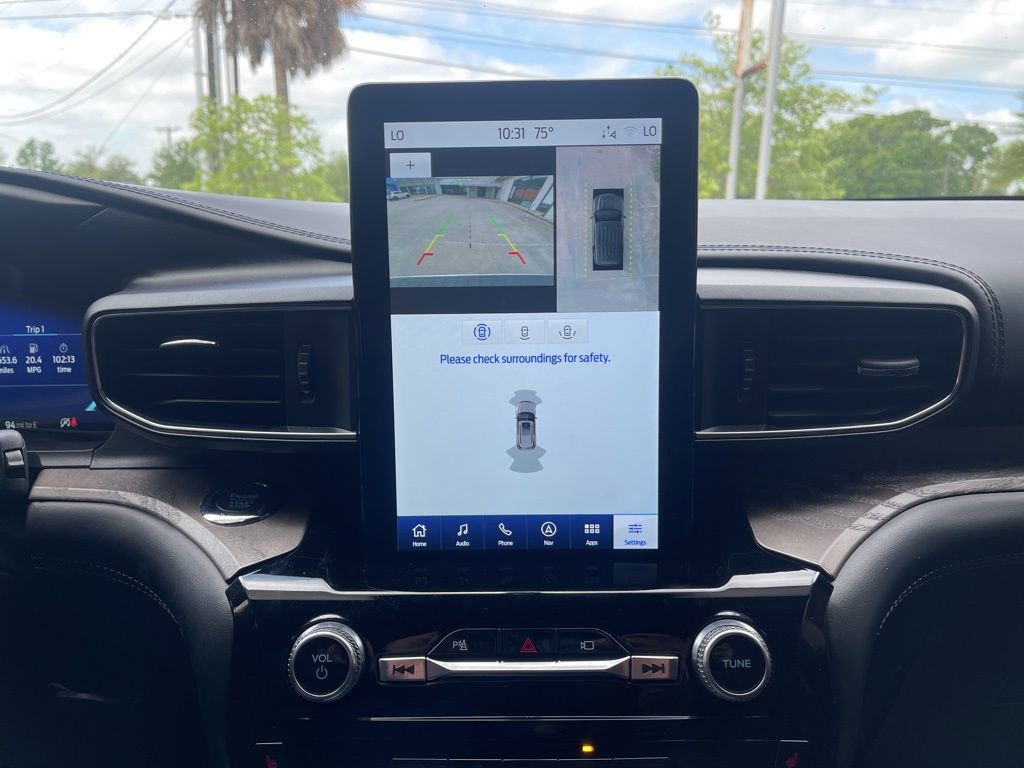 Used 2023 Ford Explorer Platinum w/ Technology Package image 15