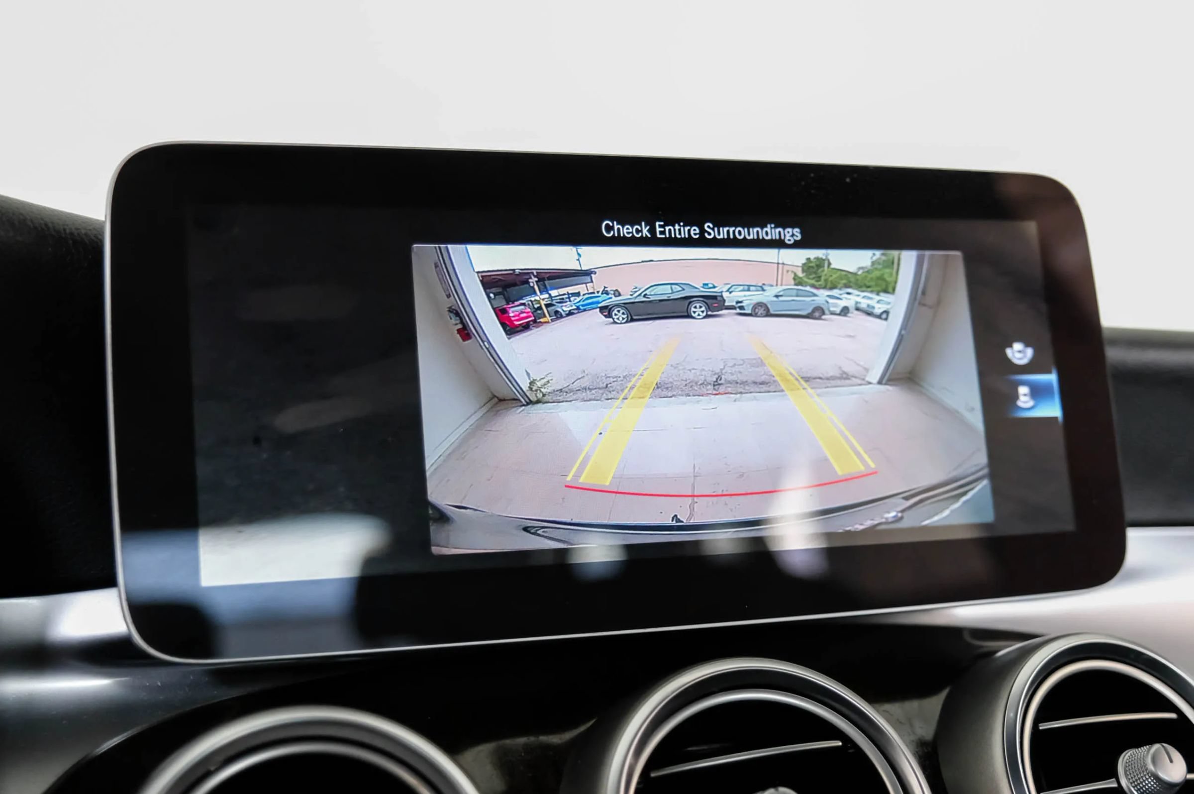 Used 2020 Mercedes-Benz GLC 300 4MATIC image 20