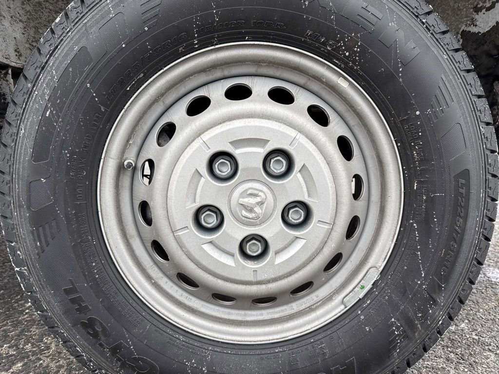 Used 2025 RAM ProMaster 2500 w/ Convenience Group image 27