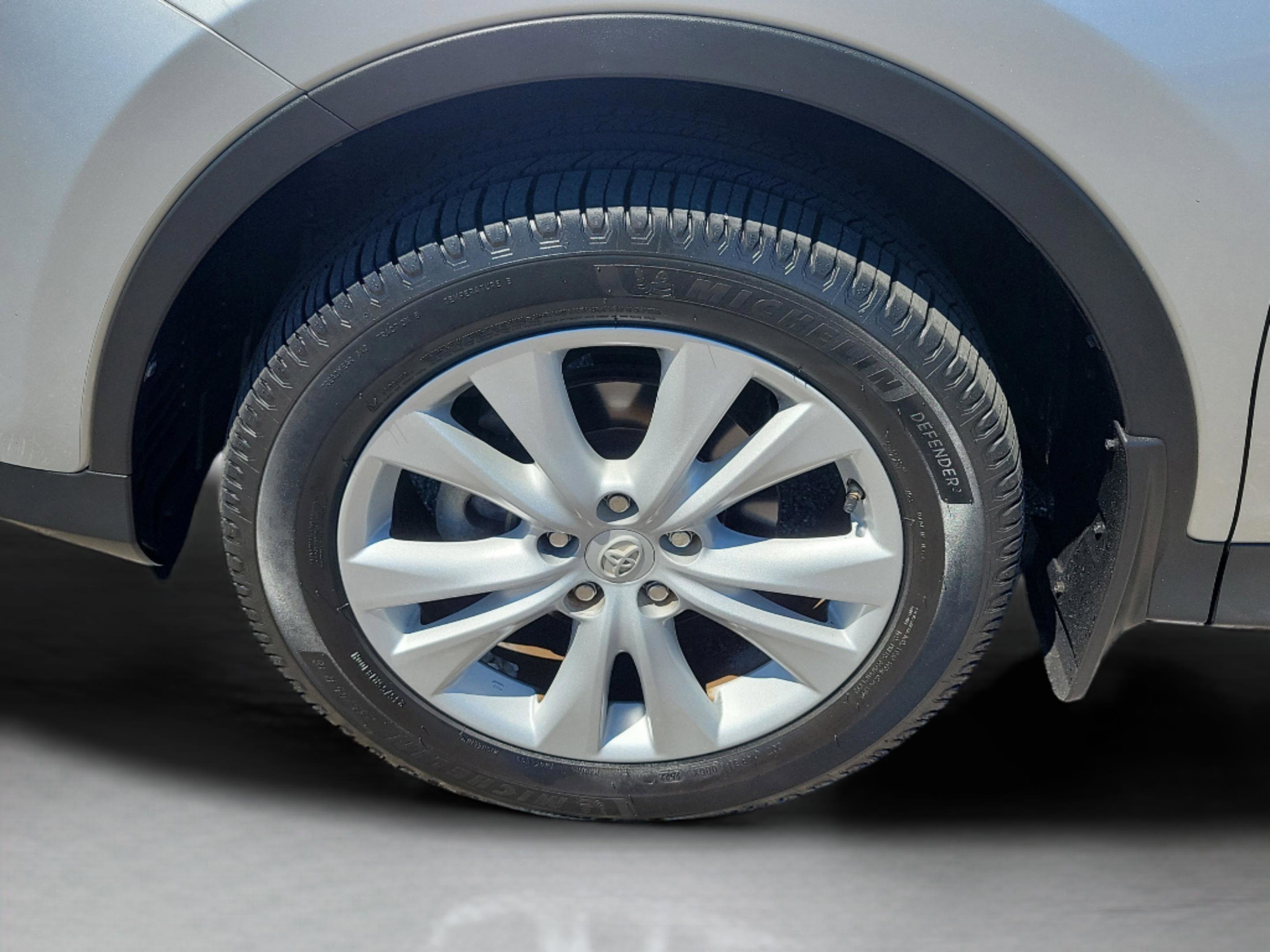 Used 2015 Toyota RAV4 Limited w/ Technology Package image 36