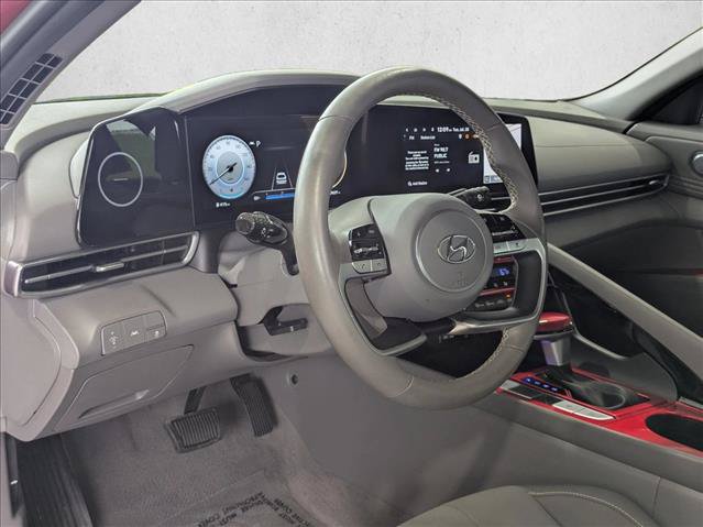 Used 2023 Hyundai Elantra SEL w/ Convenience Package FWD image 10