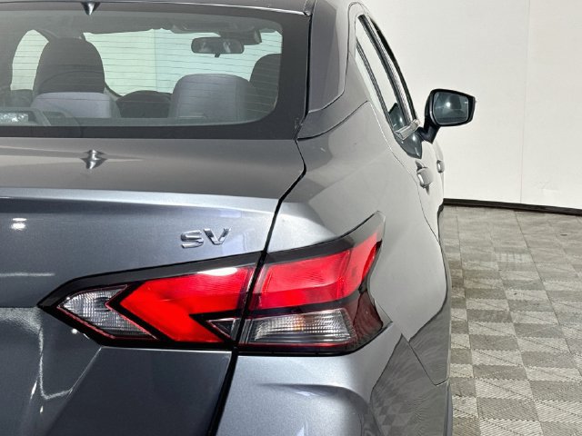 Used 2021 Nissan Versa SV FWD image 33
