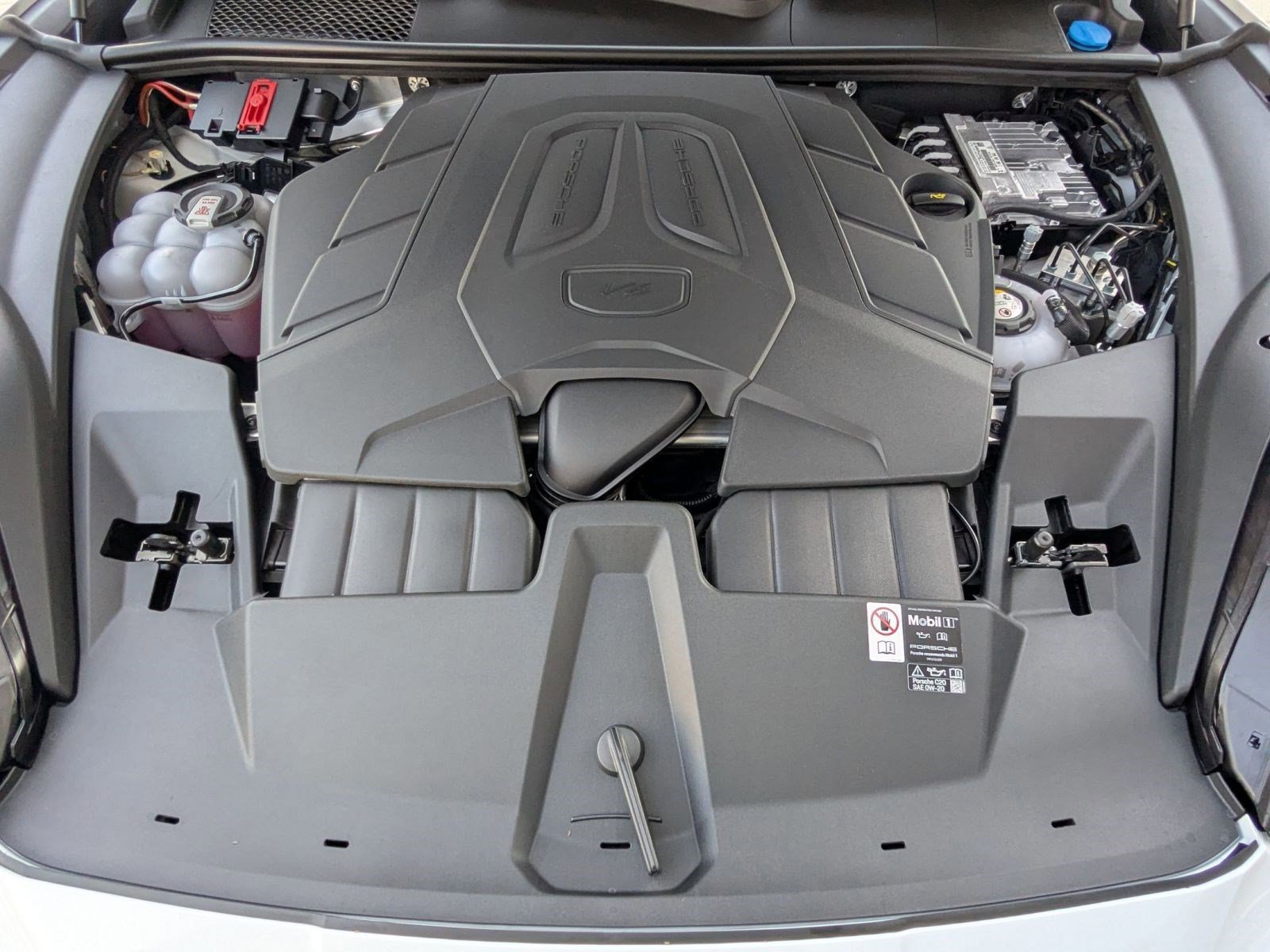 New 2026 Porsche Cayenne S image 28