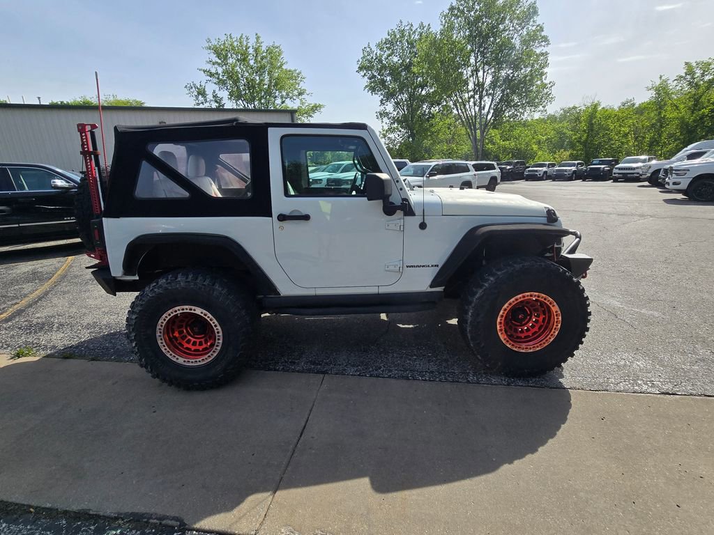 Used 2017 Jeep Wrangler Rubicon w/ Power Convenience Group AWD/4WD image 10