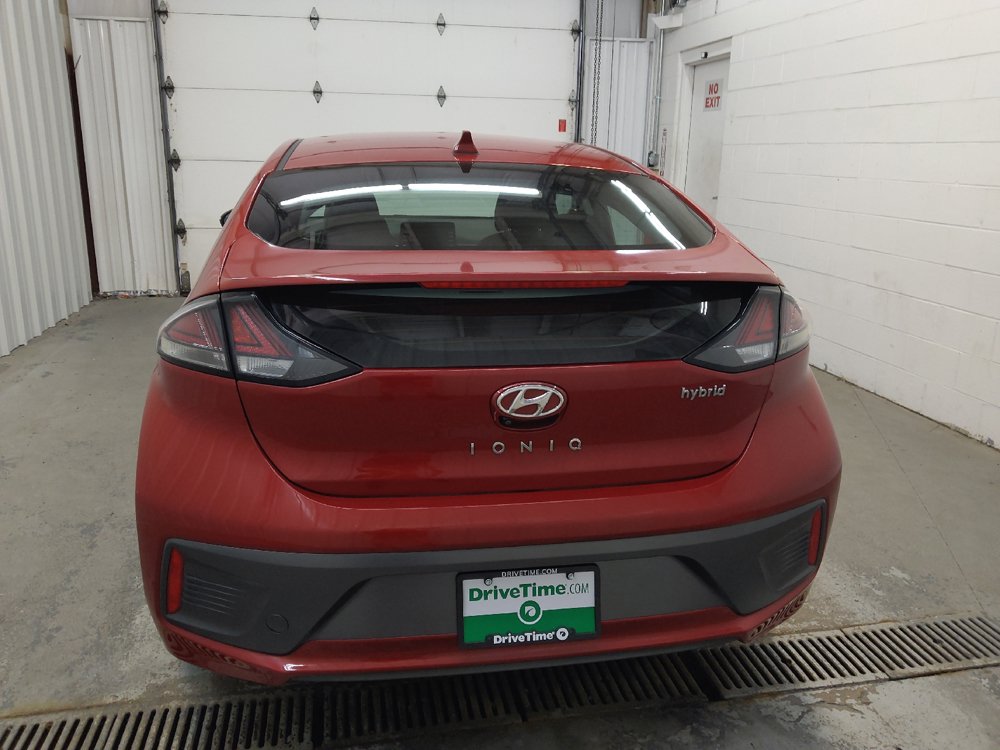 Used 2021 Hyundai Ioniq SEL FWD image 6