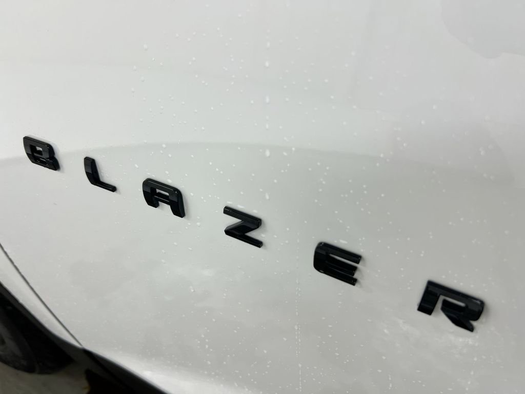 New 2026 Chevrolet Blazer LT w/ Midnight/Sport Edition image 25