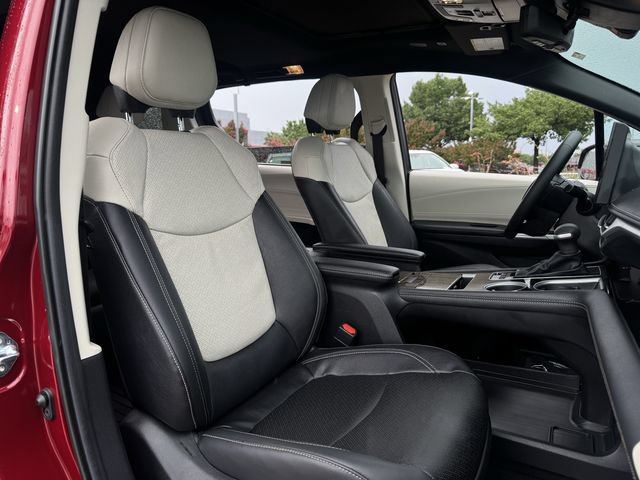Used 2026 Toyota Sienna Platinum AWD/4WD image 27